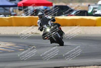 media/Apr-10-2022-SoCal Trackdays (Sun) [[f104b12566]]/Turn 2 (1135am)/